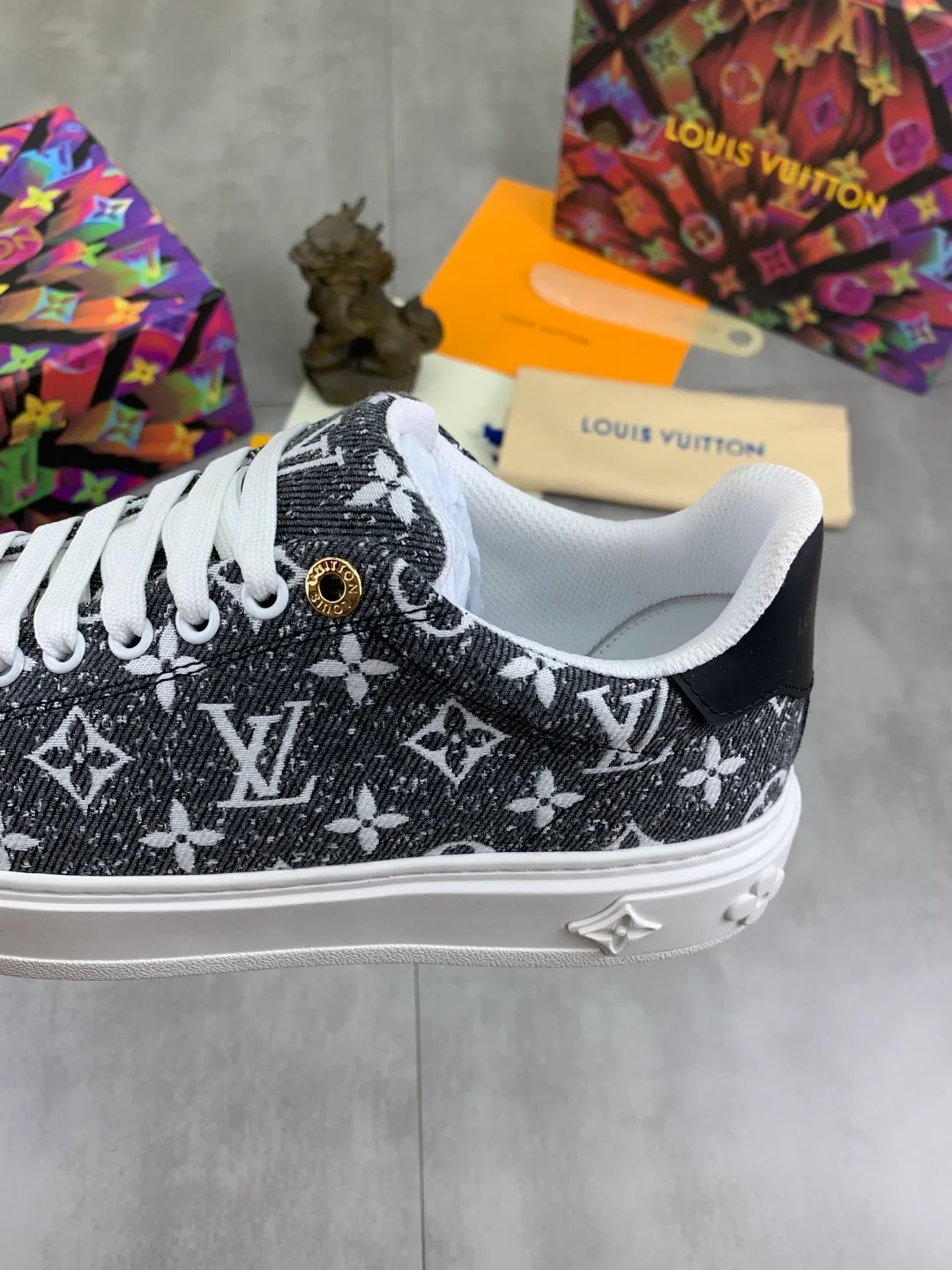 Men's men's shoes💰P520💰[New model]🆘High quality cowhide [Louis Vuitton]LV official website latest model🎁casual and fashionable men's shoes👟hot style💥simple and elegant style, exclusive for trendy men. Unique official website latest brand elements👑original decoration, fashionable and generous, the fabric is made of original denim➕comfortable and breathable mesh lining➕cow leather feet ✅The official website specifies wear-resistant casual outsole, the classic model is taken in real life🎬Color: 6️⃣colors available😍Number of codes: 38-44 Full set of packaging